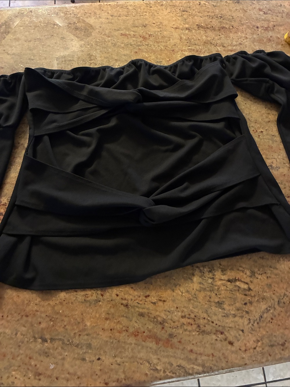 Boohoo Black off-the-shoulder long-sleeve top, Size: 20